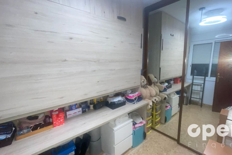 Mestre Serrat, Barri del Centre