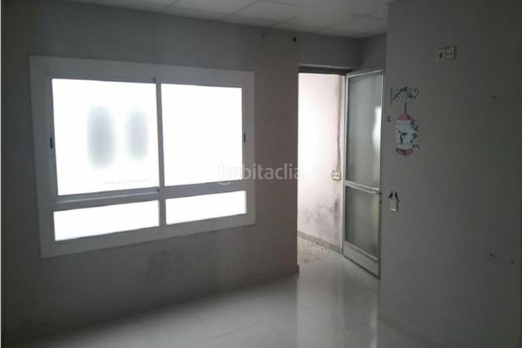 Piso  okupado zona poble nou en Zona Esportiva Terrassa