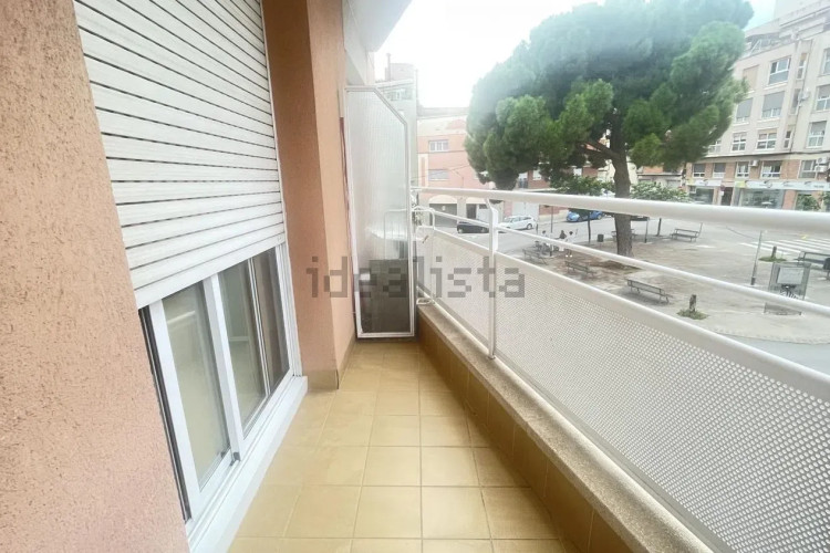 Piso en plaza del Mestre Serrat