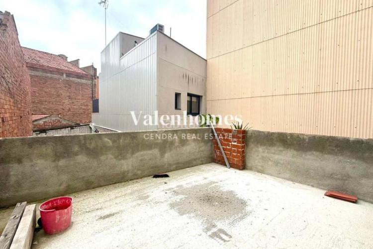 Casa justo al lado del impresionante parque de vallparadís, esta es tu oportunidad! en Terrassa