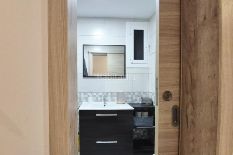 Planta baja  reformada totalmente de 3 hab en Terrassa