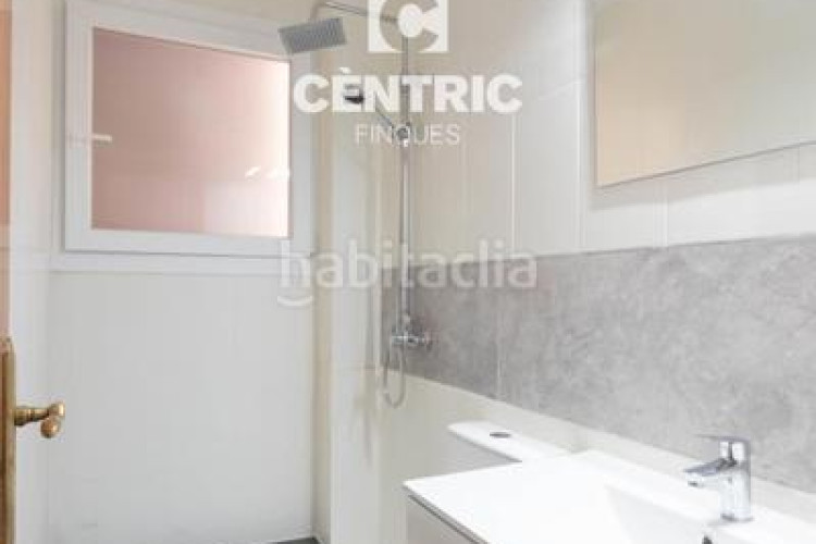 Piso se vende fantástico piso en el barrio de Can Boada en Terrassa
