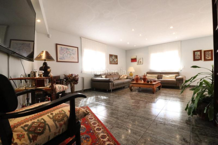 Casa única e impresionante finca a 4 vientos con piscina y jardin en Terrassa