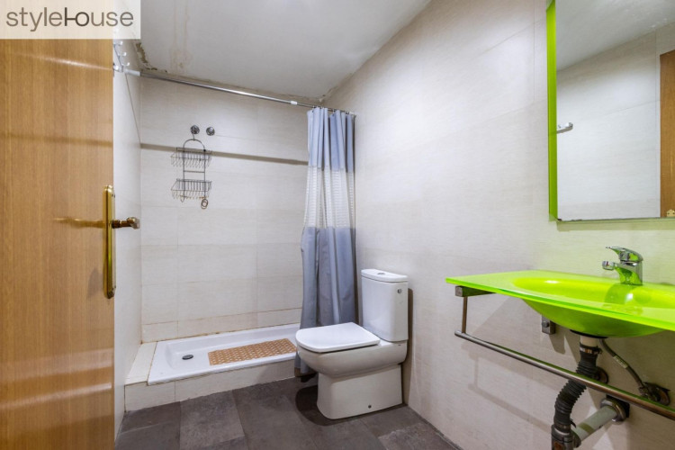 Terrassa - Carrer autonomia, Sant Pere