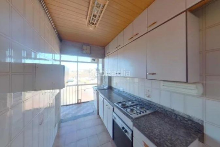 Piso  de 4 habitaciones en Zona Esportiva Terrassa