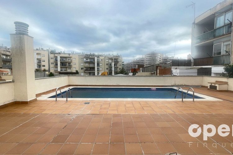 Mestre Serrat, Barri del Centre