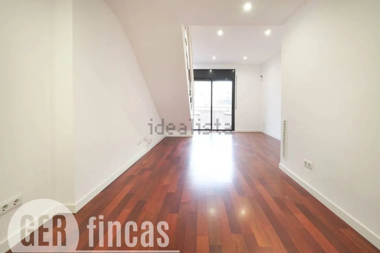 Dúplex en calle de Menéndez y Pelayo