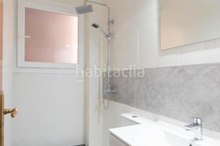 Piso reformado, listo para entrar a vivir, 3 habitaciones en Terrassa