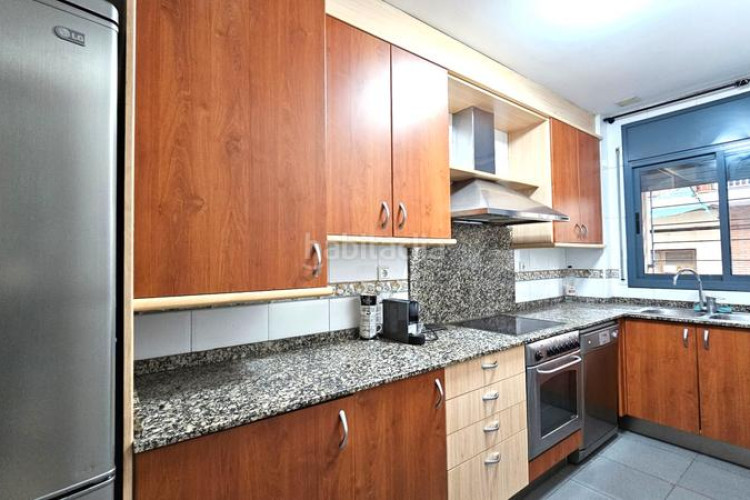 Planta baja en carrer de ricardo caro 31 exclusiva vivienda seminueva con parquing en Terrassa