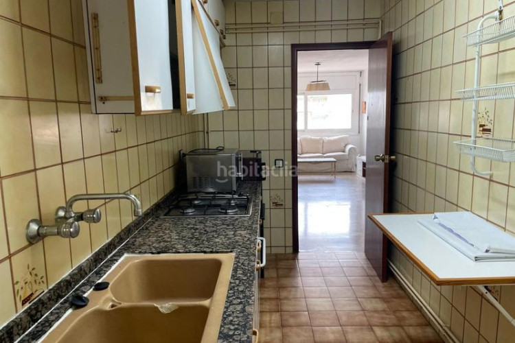 Piso pis 3 habitacions en Cementiri Vell Terrassa