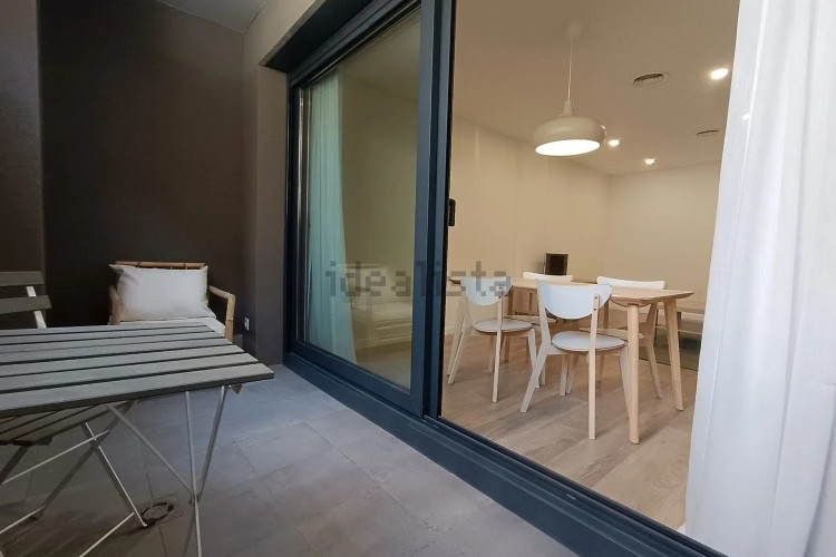 Piso en calle Transversal, 181