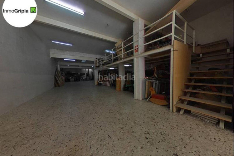 Casa  en venta en les arenescan montllorla grípia08227 en Terrassa