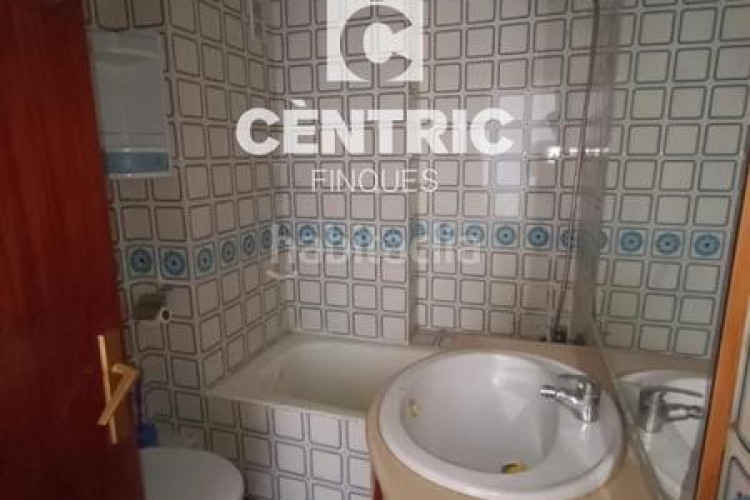 Piso gran piso, 4 habitaciones, genial ubicación en Terrassa