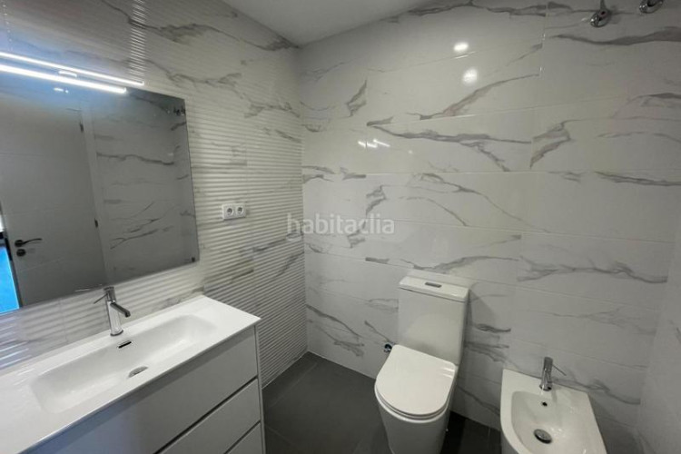 Piso obra nueva de alto nivel con balcón y eficiencia energética a en Terrassa