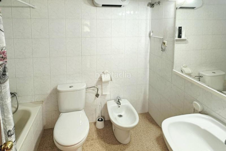 Piso pis espaios i molt lluminos amb parquing i traster a la gripia en Terrassa