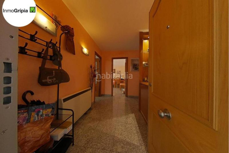 Piso  en venta en les arenescan montllorla grípia08227 en Terrassa