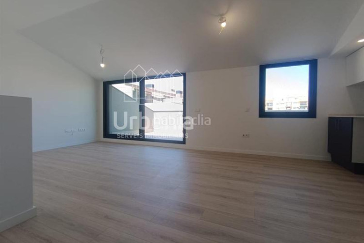 Dúplex duplex con terraza y tres habitaciones obra nueva en Terrassa