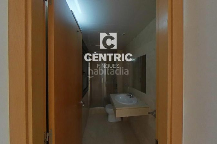 Dúplex piso reformado con 3 habitaciones y alquiler activo inversión con recorrido! en Terrassa