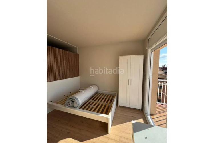 Piso escoles, acabado de reformar en Plaça Catalunya - Escola Industrial Terrassa