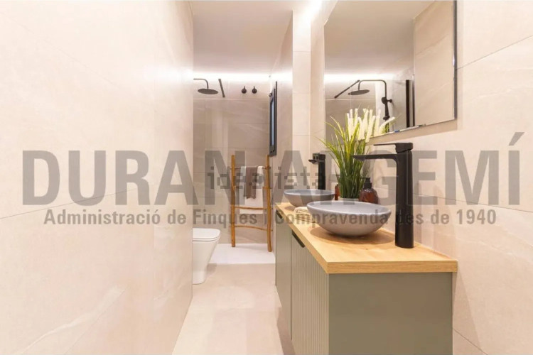 Piso en calle de la Creu Gran, 35