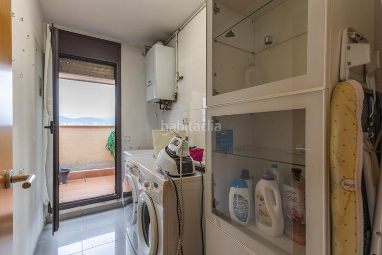 Ático  dúplex con terrazas y vistas panorámicas a un paso del centro , plaza de parking incluida en Terrassa