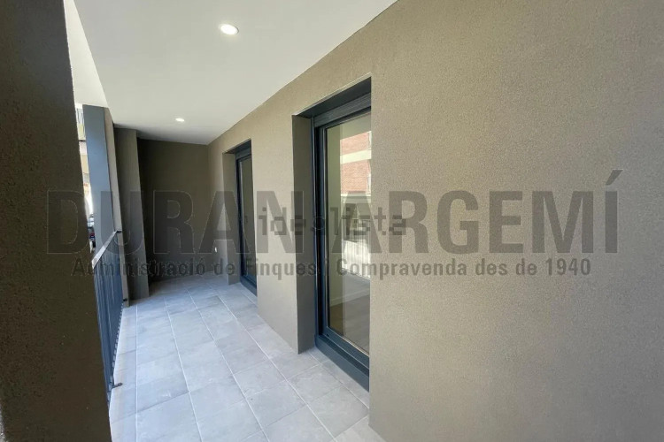 Piso en calle Transversal, 181