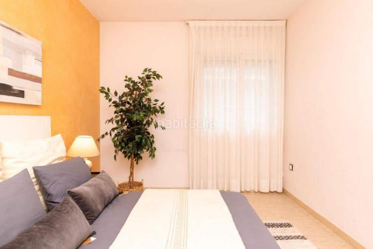 Planta baja en calle de galileu 341 jardí privat amb espai verd únic i amb pàrquing en Terrassa