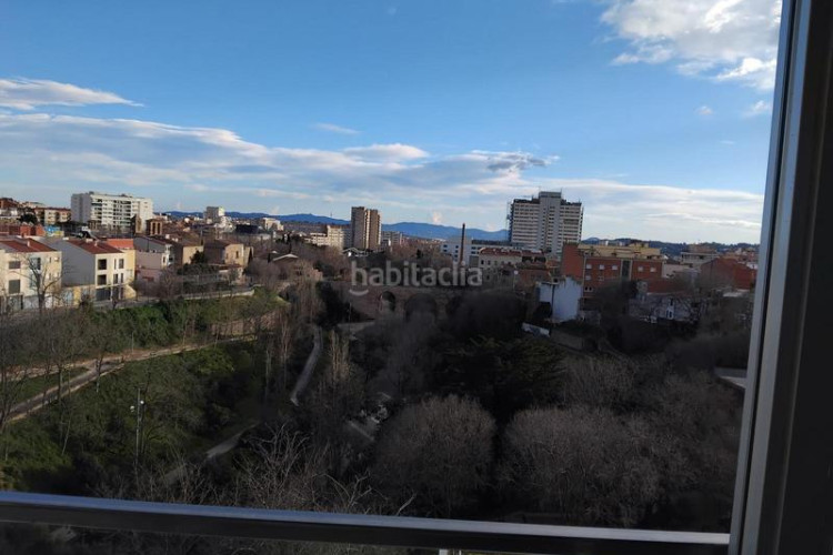 Dúplex junto iglesias sant pere en Barri del Centre Terrassa