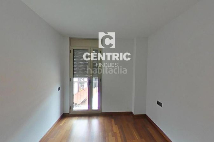Piso  espacioso con 3 habitaciones ideal familias modernas! en Terrassa