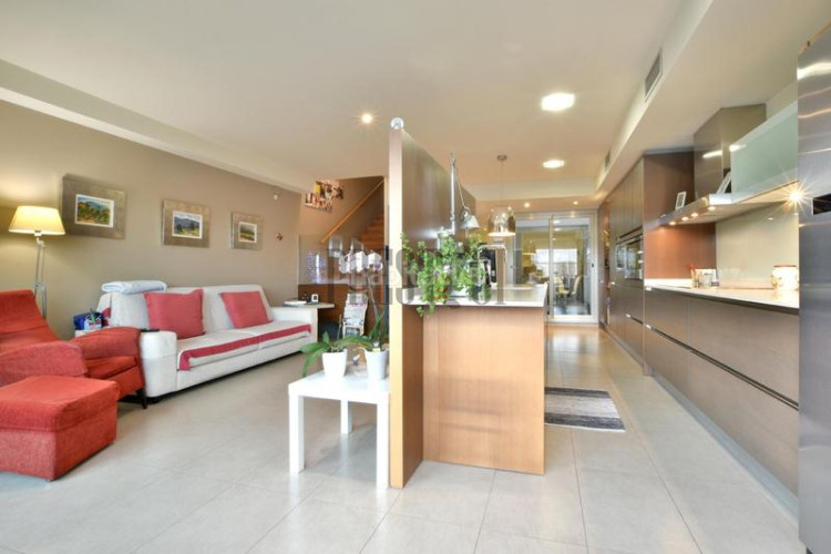 Casa espectacular casa en venta cerca de la avenida jaume i! en Terrassa