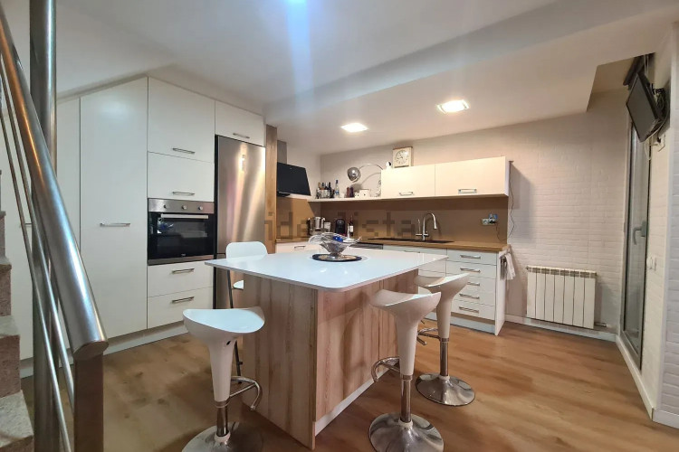 Chalet adosado en Barrio Roc Blanc