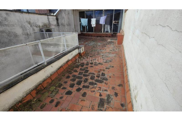 Casa adosada venta casa adosada a reformar con muchas posibilidades. en Terrassa