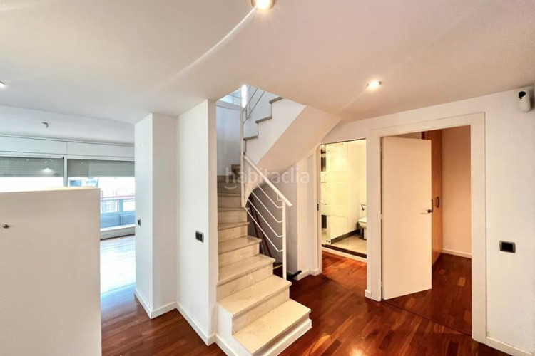 Dúplex exclusivo ático-dúplex con 2 terrazas privadas y luz natural en Sant Pere Nord en Terrassa