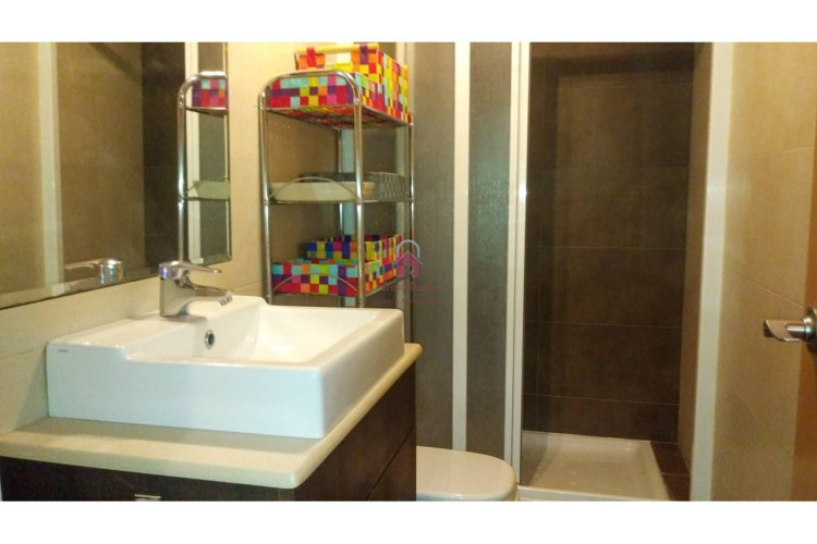 Poetesa Capara, Sant Pere Nord