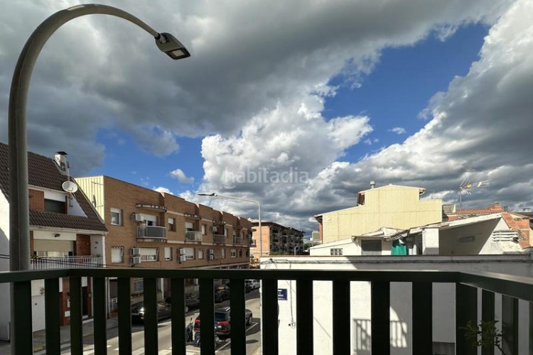 Piso pis de 4 hab amb parquing i espectacular de traster 25 m2 a la gripia en Terrassa