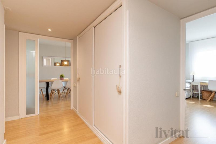 Piso pis al centre amb dues places daparcament i traster en Terrassa