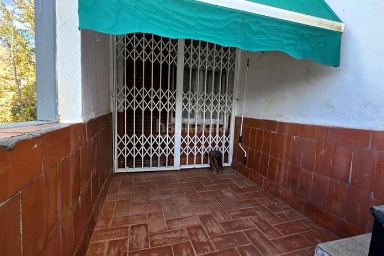 Casa  cantonera, ideal para 2 familias en Ca n'Anglada Terrassa