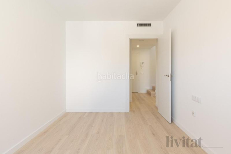 Dúplex en calle transversal 181 en San Pere Terrassa