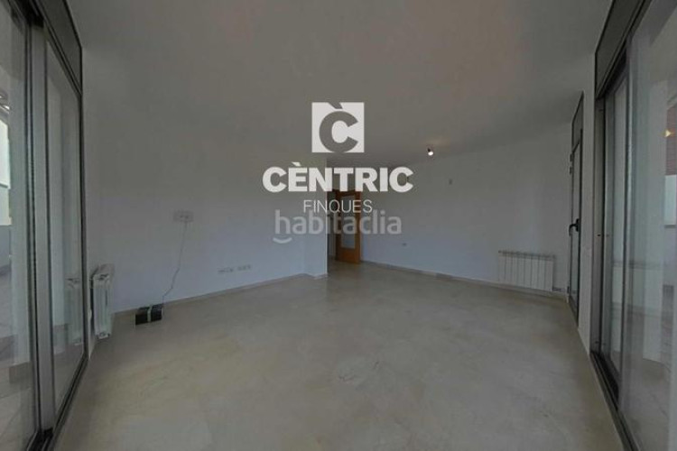 Dúplex piso luminoso con 3 habitaciones gran oportunidad de inversión! en Terrassa