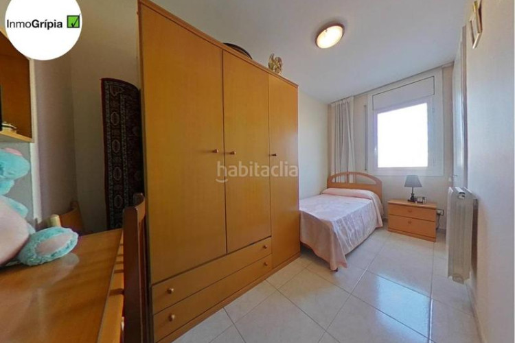 Casa adosada  en venta en les arenescan montllorla grípia08227 en Terrassa