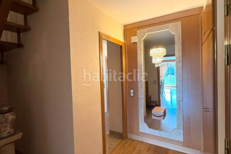 Dúplex ático dúplex, 4 habs.+ 3 wc, ascensor, parking y 2 terrazas. en Terrassa