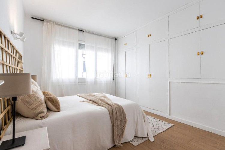 Dúplex vivienda tipo dúplex de 2habs. + garaje + patio. zona Segle XX en Terrassa