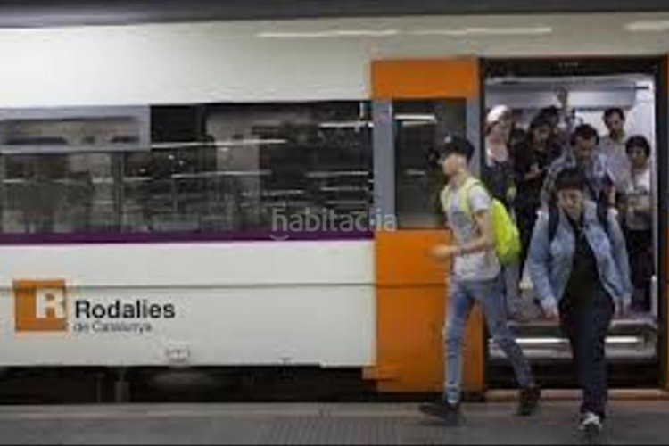 Piso acogedor piso de 1 dormitorio en venta, con cocina americana, terraza acristalada y parking. ideal para disfrutar de comodidad y e en Terrassa