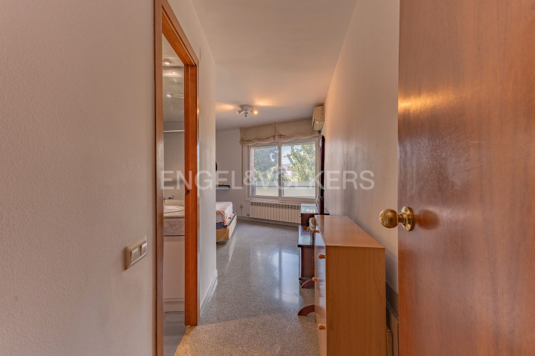 Vallparadu00EDs - Antic Poble de Sant Pere