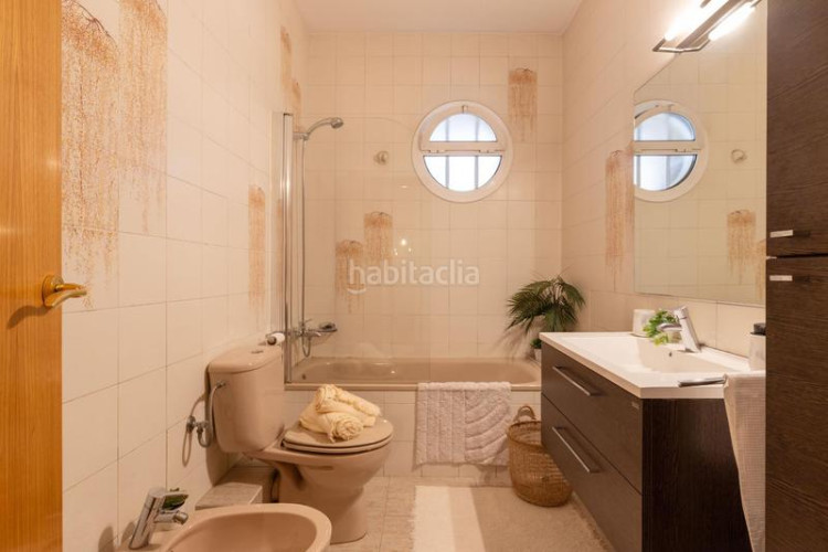 Planta baja en calle de galileu 341 jardí privat amb espai verd únic i amb pàrquing en Terrassa