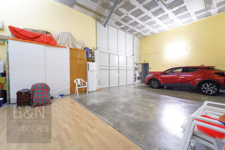 Dúplex espectacular terraza, garaje privado capacidad para 4 coches, vivienda amplia y luminosa! en Terrassa