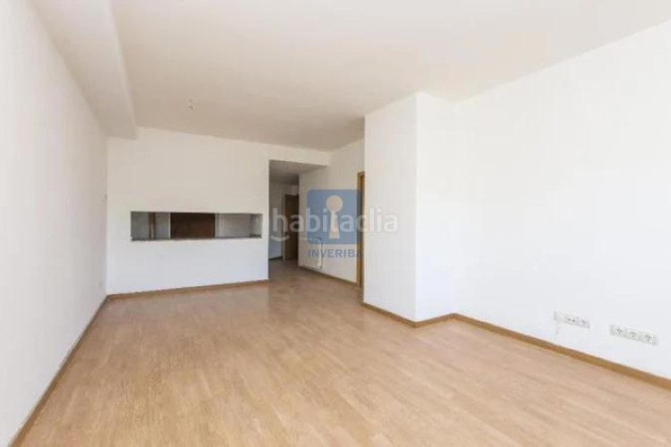 Piso inmueble ilegalmente okupado situado en la calle montsià 36, 13, , barcelona en Terrassa