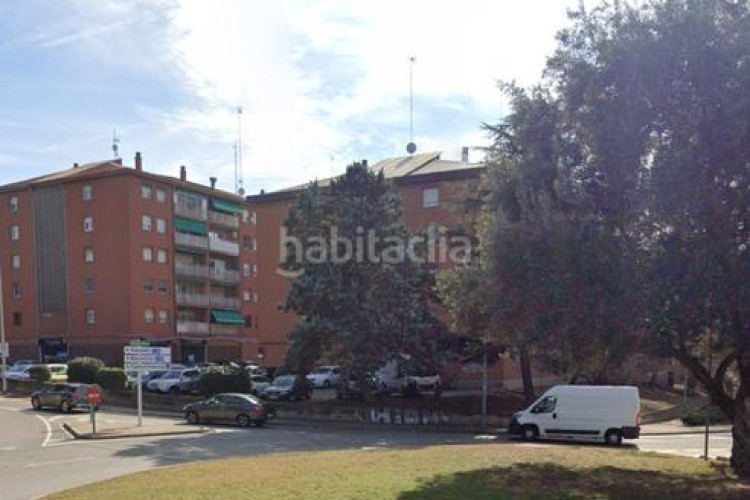 Piso bajos de 3 hab en venta en Can Parellada Terrassa