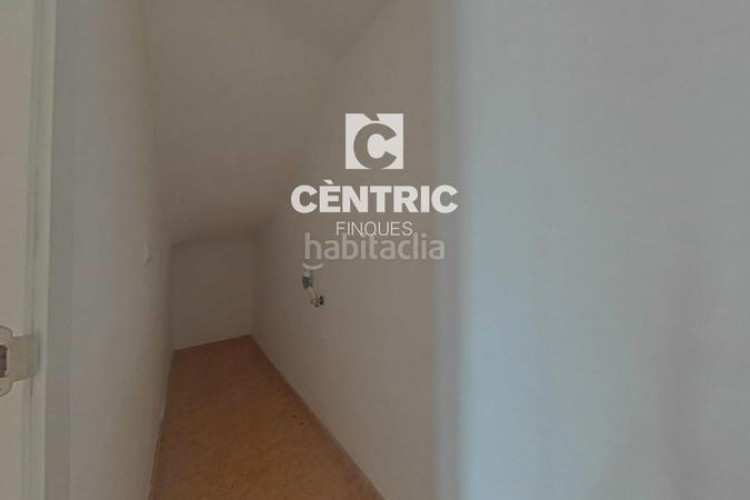 Piso amplio piso reformado con 4 habitaciones y ascensor ideal para familias o inversores! en Terrassa