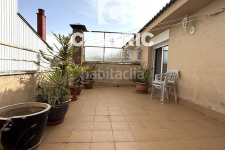 Dúplex ático dúplex en venta con 4 habitaciones estudio en Terrassa